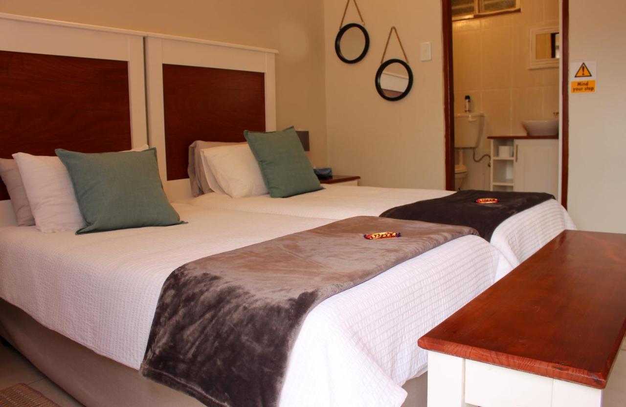 Tranquility Self Catering Hotel Lüderitz Buitenkant foto