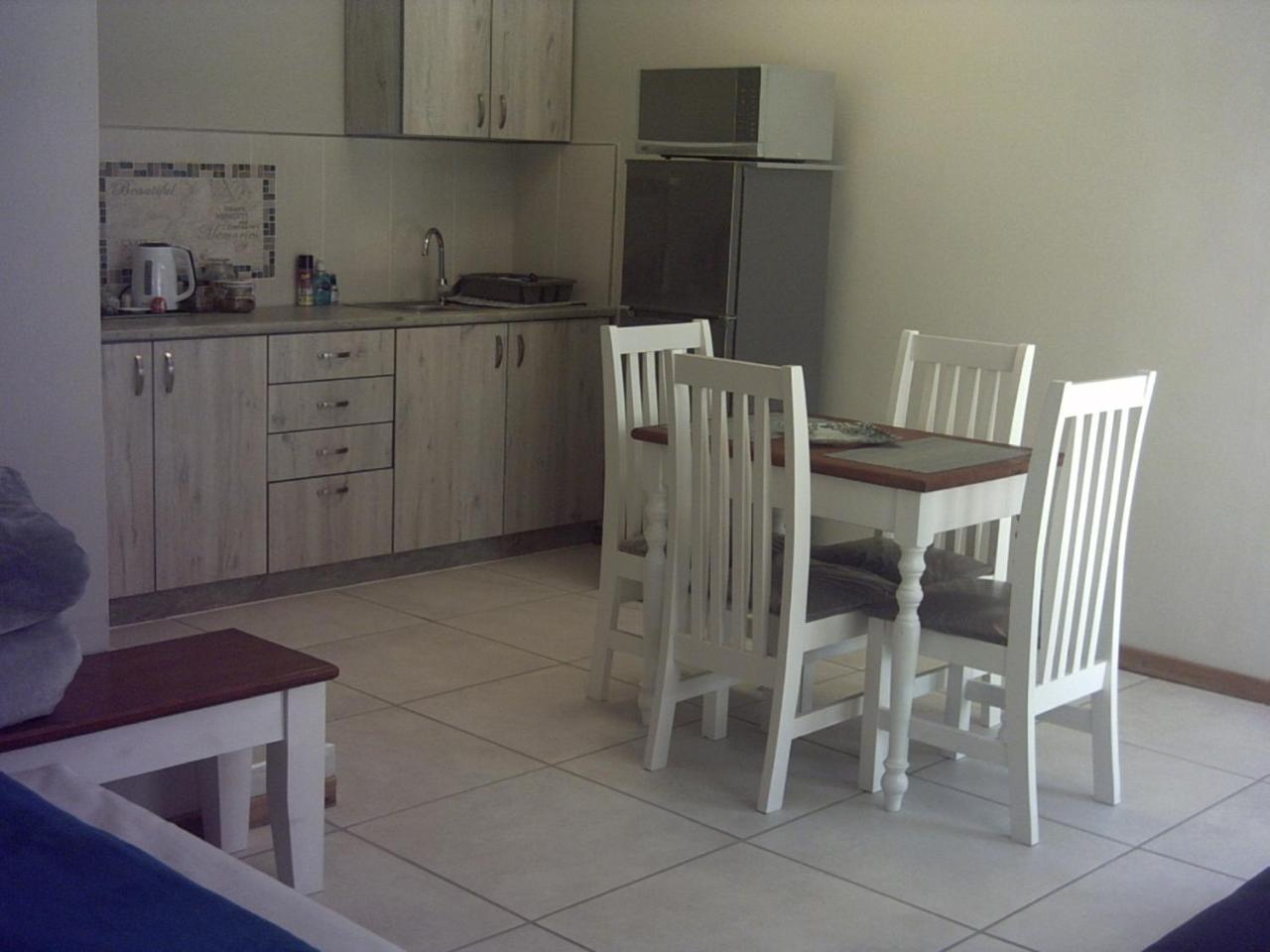 Tranquility Self Catering Hotel Lüderitz Buitenkant foto